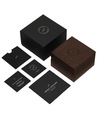 AV86 Wooden Presentation Box