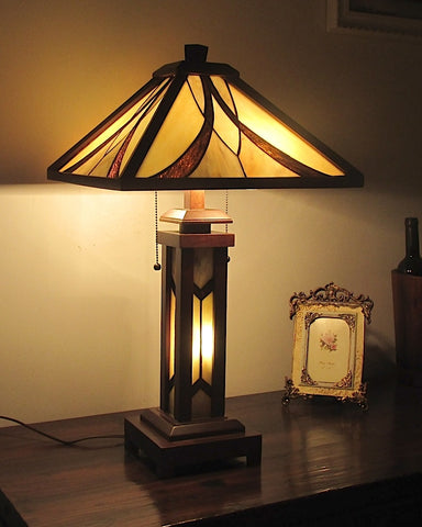 Arts & Crafts Gordon Table Lamp with Lighted Base