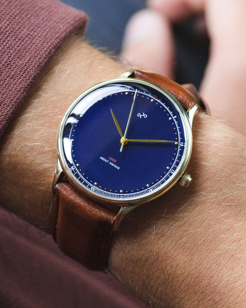 About Vintage 1969 Vintage Gold Midnight Blue Watch